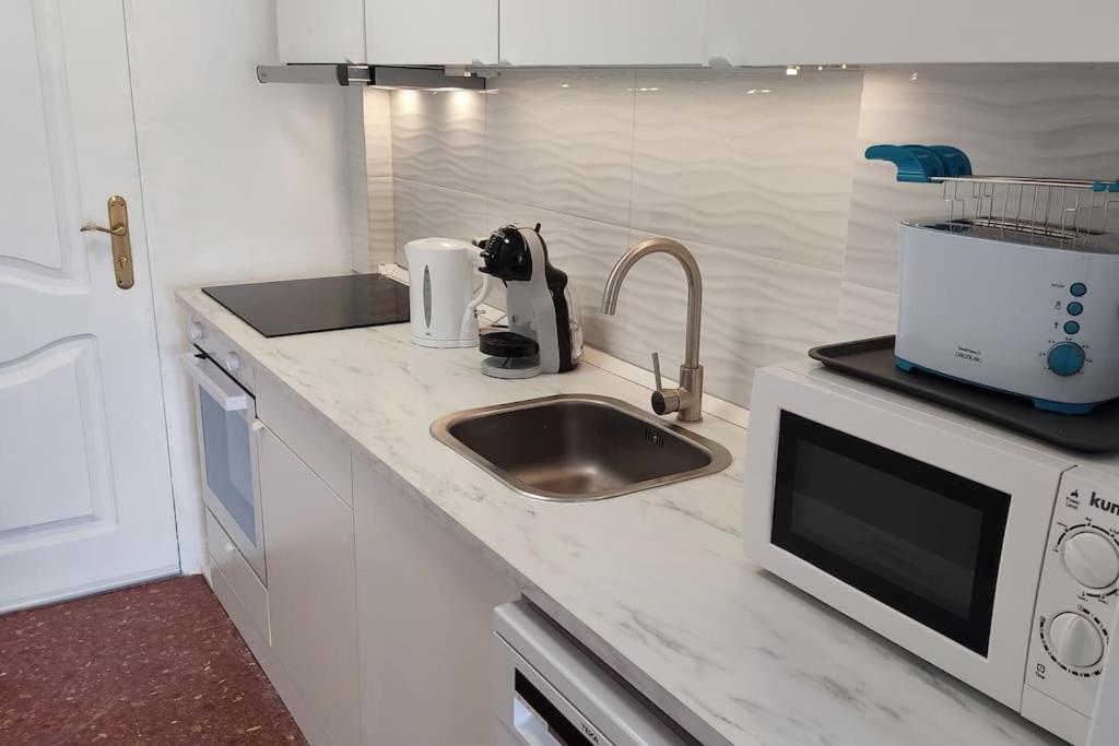 Calahonda Brand New Oceanfront Appartement *