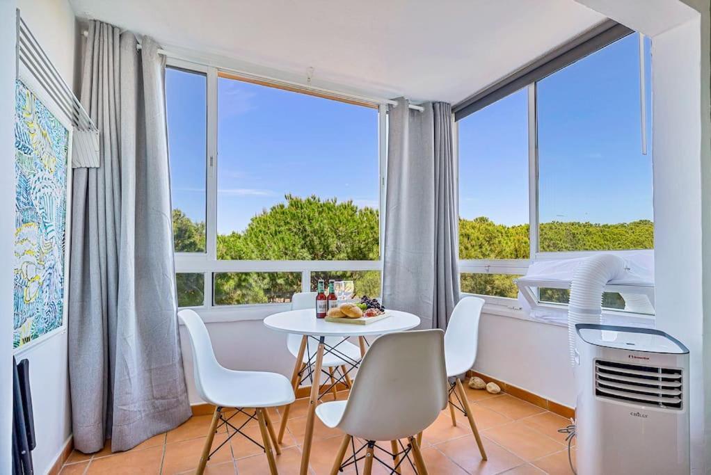 Calahonda Brand New Oceanfront Appartement *